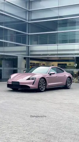 Porsche Taycan pink color 💕🔥🚘 #porsche #porschetaycan #taycan #fyp #sportcar #pheporsche 