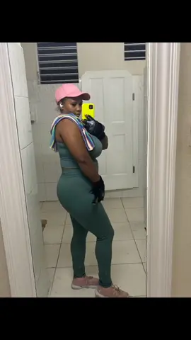 Another leg day vlog! Definitely gonna make this a series. 🏋‍♀️💪#barbadostiktoker🇧🇧 #barbadostiktok🇧🇧🇧🇧 #caribbeantiktok #gymislife💪🏻🏋️‍♀️ #blackgirlfitness #gymvlog #gym #legdayworkout #fitnesstiktok #workoutroutine #workoutmotivation #fypシ 