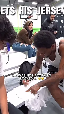 Bro Was Not Locked In😂😭 #foryou #basketball #1v1hoops #ballislife 