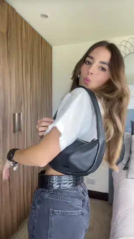 Outfit de hoy🤍 Para un dia tranquilo entre semana #OOTD #outfitdiario #outfitinspo #martes #dailyoutfits #parati 