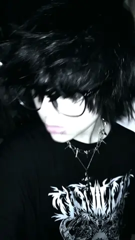 i got what you need ,baby !  eyes on me. #trans #boy #alternative #emo #emoboy #2000s #ftm #trending #fyp #sceneemo #emosongs 