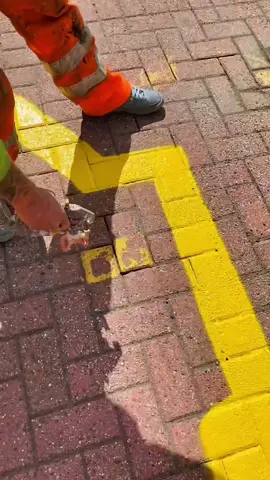 Satisfying ASMR Spray Road Painting 😳 #spraypaint #spray #painting #paint #spraypainting #satisfying #oddlysatisfying #asmr #fyp #roadpainting #linepainting 