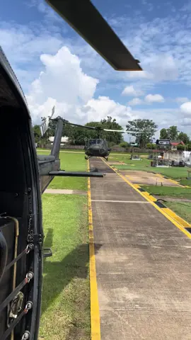 #helicopter #helicopterchallenge #hueyii #aviacionpolicial #aviacionpolicialcolombia #tecnicoaeronautico #helicoptero #helicopters 