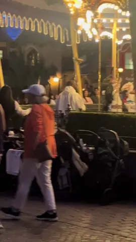 Kanye has been spotted in disneyland #kanyewest #celebrity #disneyland #disney #starwars 