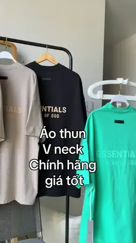 Tee essentials fear of god bản V neck cổ chữ V phong cách japan 🔥🔥 Hàng chính hãng full bọc tag bao real giá cực tốt 💯💯 #ray24h #real #ess #FOG #authentic #ray24h #aothunchinhhang #xh #hottrend 