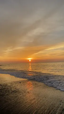 Sanset di tolire tra ada obat #tolirekecil_ternate_malukuutara✨❤️ #fotopantai #ternate #fyppppppppppppppppppppppp 