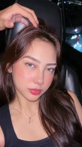 efek make up di mobil malem2 jd concealer alis nya ga rata😭