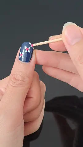 Nail Art Sendiri Pakai Tusuk Gigi💅🌸 #nailart #nailpolish #kutek #catkuku 