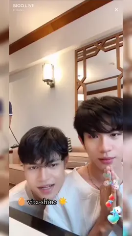 သဝန်တိုနေတာလေးက အိပ်ကပ်ထဲ ထည့်သိမ်းထားချင် စရာလေးကွယ်🤧❣️ 🌻အစသန်တဲ့ကောင်လေးနဲ့အချော့ခံချင်တဲ့ကောင်လေး 🤭❣️ #vitashine #trustentertainment #khartawmi #blmyanmar #rays #zawshinehtet #vitamin 