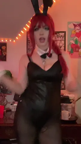 this song is so cute :D #fyp #xzybca #cosplay #anime #gaming #wlw #dance #egirl #cute #chainsawman #makima #makimacosplay #bunnygirl 