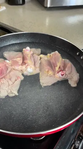 Ya no frio el pollo en aceite ahora solo lo hago en agua hirviendo #usa 