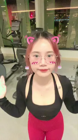 Mèo con hnay k muốn đi tập :) vẫn đau 🍑 từ hôm qua 🥲🥲#GymTok #fyp #CapCut 