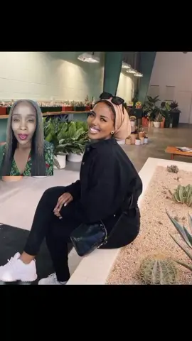 Easy ways to wear a head scarf #headscarf #headwrap #headwrapstyle #stylingtips #personalstylistbw🇧🇼 