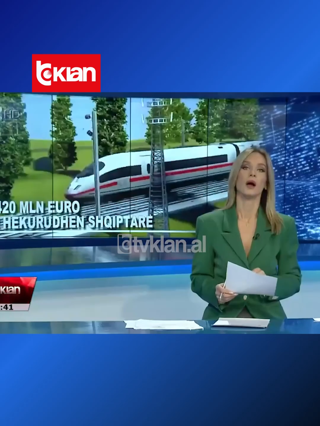 Komisioni Europian ka nisur të vërë në zbatim investimin për projektet hekurudhore në Ballkanin Perëndimor, pjesë e Korridorit VIII.  Përmes një njoftimi në faqen zyrtare të këtij institucioni bëhet me dije se kostoja e totale e hekurudhës nga Durrësi në Bullgari arrin në 2 miliardë Euro, nga të cilat rreth 420 milionë Euro do të investohen në pjesën shqiptare në dy segmentet e hekurudhës nga Durrësi në Rrogozhinë dhe më pas nga Rrogozhina në kufirin me Maqedoninë e Veriut.  Përveç financimit, Bashkimi Evropian do të ofrojë edhe asistencën teknike.  Financimi i këtij rrjeti hekurudhor formon lidhjen e brendshme lindje-perëndim midis Detit të Zi dhe Detit Jon, duke kaluar përmes Bullgarisë, Maqedonisë së Veriut dhe Shqipërisë.