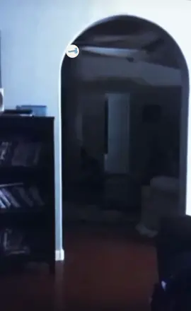 When you realize your sister imaginary friend isnt so imaginary 😯🫣 #theparanormalchic #entity #spooky #ghost #poltergeist #spirit #demon #demonio #paranormal #paranormales #paranormalactivity #paranormalinvestigator #supernatural #imaginaryfriend #friends #hauntedhouse #haunting #scaryvideos #scared #babysitting #terror #fyp 