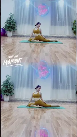 Vặn xoắn rồi ngả bên thật sâu mới kéo được bàn chân áp vào má luôn#yogaposes #yogalover #luyentapmoingay #yoga #ảnhđẹp 