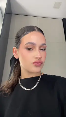 had to hop on this trend 🤭💅🏼 also #understatment makeup is trendinnng yall and ive been LOVING it 🤭 #maccosmetics #understatedmakeup #maccosmeticscanada #montrealmakeupartist #mtlmua #fyp 