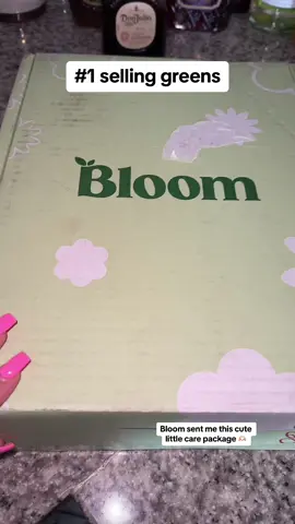 BLOOM is my bestie 🫶🏼 all year round! @Bloom Nutrition #bloompartner #bloomnutrition #healthy #health #bloatingtips #fyp 