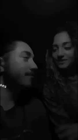 عشق 😍❤️#منشن_للي_تحبه #تاغ_لحدا_تقلو_هلحكي #سوي_تاغ_لبنت_قلبك💙😌 #princess__of__roses #اكسبلورexplore #viral #explore #اعادة_النشر🔃 #عشق #❤️ @Lea Hanna @Fouad Awad 