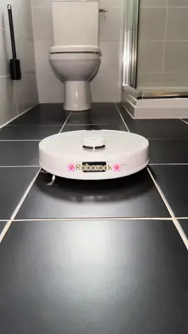 Collaboration commerciale - Fini la corvée du ménage grâce au nouvel aspirateur robot de chez @Roborock : le QrevoMaxV ! 💫 À travers son jeu concours “Clean like a champion”, vous pouvez tenter de remporter cet aspirateur-laveur ! 🎁  Pour cela, il vous suffit de partager des astuces qui facilitent le ménage à travers une photo ou une vidéo sur TikTok, sans oublier de taguer la marque @Roborock FR, et d’utiliser les hashtags du concours #QrevoMaxV et #ChampionDuMenage 🍀 Le Roborock Qrevo MaxV offre une expérience de nettoyage complète grâce à ses différentes fonctionnalités :  🫧Technologie FlexiArm DesignTM pour des serpillières extensibles permettant un nettoyage dans les moindres recoins  🫧Intelligence artificielle pour éviter les obstacles 🫧Contrôle via l’application ou via la commande vocale 🫧Fonction de vidage automatique de la poussière 🫧 Utilisation d'eau chaude pour le nettoyage des serpillières, suivie d'un séchage à l'air chaud Lien de l'aspirateur en bio 🛍#asmr#asmrasmrsounds #CleanTok #cleaningtiktok #cleantiktok #cleaningasmr #cleanwithme #QrevoMaxV #roborock #ChampionDuMenage #menagechallenge #cleanlikeachampion #aspirateurrobot #RobotLaveur