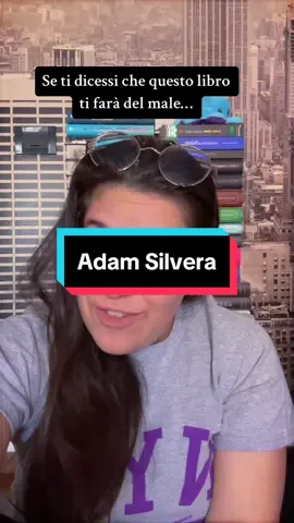 L’autore @Adam Silvera che fa i tiktok dicendo che adora mettere titoli spoiler mi fa morire 😂❤️ adoro i suoi libri 😂🥹📚 #BookTok #adamsilvera #booktokitalia #bookdragon #youngadult 