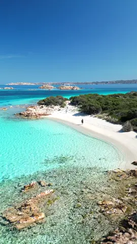 L’ arcipelago piu bello del mondo  #lamaddalena #sardinia #sardegna #man #mare #budelli #sardiniantiktoker 