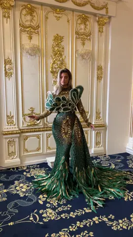Cherish the elegance of emerald and gold in our luxury dress of the “Wings of Glamour” Collection✨ #couturegowns2024 #fashioncouture2024 #moda #fashion #blinifashionhouse 