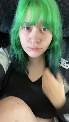 there is hair dye under my nails might have to just cut my nails :( #fyp 