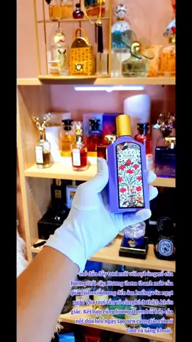 Gucci Flora Gorgeous Magnolia EDP  là sự lựa chọn hoàn hảo cho mùa xuân và hè. Mùi hương cực kỳ linh hoạt và có tính đa dụng cao, có thể sử dụng được cho mọi hoàn cảnh. Gucci Flora Gorgeous Magnolia EDP mang lại cảm giác như lạc vào vườn hoa và biến các cô nàng trở nên ngọt ngào nhưng không kém phần thanh lịch và cuốn hút #nuochoachinhhang  #nuochoanu  #truongnguyenperfume 