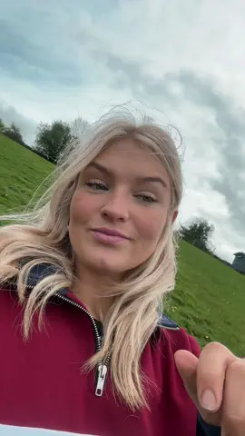 Wearing my fav @VictoriaLouiseCountry 💙 go see for some exciting new items 👌 #backbritishfarming #fyp #viral #youngfarmers #womeninag #farming #farmlife #womeninagriculture #clothing #top 