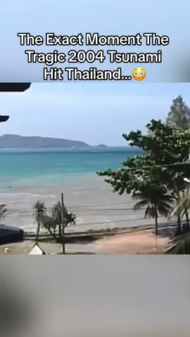 Just wait for it… | #fyp #ocean #scary #tsunami #disaster #viral 