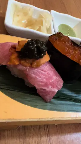 Kata Robata: Review honesta del restaurante. Es de los mejores restaurantes de sushi en Houston. Tienen una mega selección de Nigiris y sushi y tienen mucjos platillos de temporada. Les recomiendo que pidan un nigiri de anguila con limon y cualquiera de los especiales de temporada. Vale la pena ir!                                            Kata Robata: Honest restaurant review. It is one of the best sushi restaurants in Houston. They have a huge selection of nigiris and sushi, and many seasonal dishes. I recommend ordering the eel nigiri with lemon and any of the seasonal specials. It’s worth the visit! #houstonrestaurants #restaurantguide #houston 