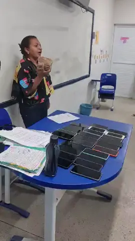 Hora do teste do coração dos alunos aula de Biologia.