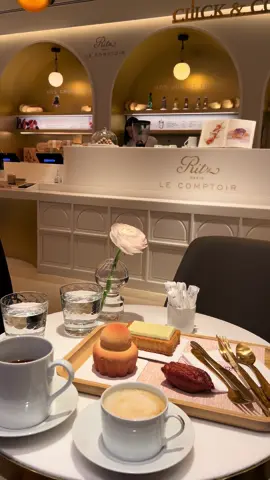 Ritz Paris Le comptoir☕️ خلف فندق الريتز كارلتون مكان صغير ويستاهل التجربة 🌟 #ريتزكارلتون #باريس #فرنسا #fypシ #fyp #explore #viral #اماكن_باريس #اجواء_الشتاء #اكسبلور #your_coffee #coffee #بدون_موسيقى 
