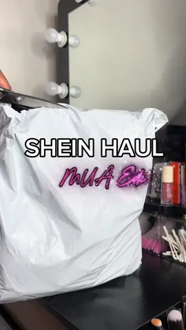 SHEIN is the perfect place to shop especially if you are on a budget. I find that being a service provider there is some really good materials to snag on SHEIN as well to keep business afloat at a low price! Here are some items that I needed as a licensed esthetican/ pro MUA! Did i also mention that these items are super cite and stylish too! ✨💞@SHEGLAM @SHEIN 