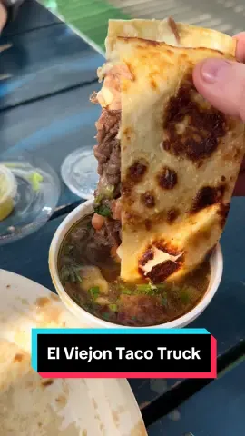 Our favorite taco truck and brewery! @El Viejon Taqueria y Mariscos  #tacotruck #vancouverwashington #beer #brewery #vicebeer 