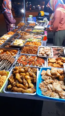 Kuliner Malam #wisatakuliner #Kuliner Malam Gkb Gresik #kulinergresik #fyppppppppppppppppppppppp #jajananviral #gresik24jam 