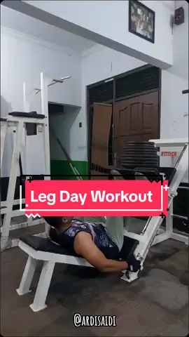 Leg day....yuk dimainkan...semangat olahraga....😀💪 #CapCut #legday #workout #Fitness #tiktokdepok #bakarkalori #tiktokseru #fypシ゚viral #fypシ #fyp #ratufitnesskampungsawahdepok #salamolahraga 