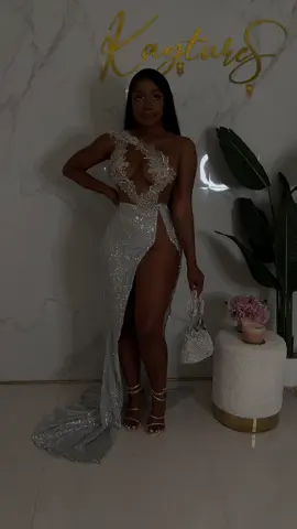 Did Aminaa steal your spotlight?  #CapCut #jamaicantiktok🇯🇲viral #designer #fashiontiktok #foryoupage❤️❤️ #viral #stylist #kaytures #foryoupageofficiall #diamonddress #fyp #fashioninspo #viraltiktok #viraltiktok #stunningdresses #foryoupage #kayturesstyling #foryoupage❤️❤️  
