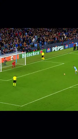 Lunin vs Man City 🤯 #footballskills #football #championsleague #lunin #saves #goalkeepersaves #goalkeeper #mancity #realmadrid #timon4ik06 