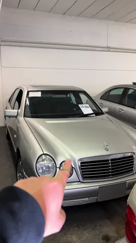 ein W210 aus 2023?! #echtocc #versicherung #gassmann #gassmanntrucks #w210 #daimlerchrysler #charger #plattform #mercedes Den W210 findet ihr bei Gassmann in Bovenden