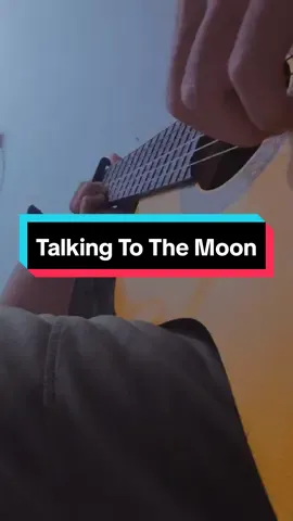 Talking To The Moon - Bruno Mars #gitarakustik #fingerstyle #talkingtothemoon #melodi #cover #fyp #intro 