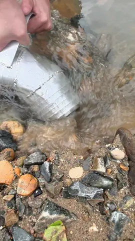 6寸虹吸有多大吸力，六寸虹吸船能吸多深，六寸虹吸每小时能吸多少料，虹吸管径越大吸力越大吗，虹吸过滤如何增加吸力，6寸虹吸清底吸金，6寸的虹吸管多大流量，怎样加大虹吸的吸力，6寸的泵流量多大，虹吸是不是管子越长吸力越大，6分管虹吸最大流量#矿山机械设备#选矿设备#采矿设备#淘金设备#虹吸式吸金船 