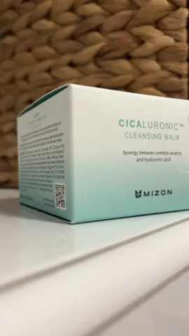 @Mizon Malaysia OS Cicaluronic Cleansing Balm Infused with hyaluronic acid and centella asiatica, this cleansing balm hydrates the skin while removing all the make-up without irritations. The texture is very soft and gentle, so it is suitable for sensitive and dry skin. It’s my favorite product to remove stubborn make-up without irritating my eyes/skin!🤍 Rewards code: VERONIKA9 @YesStyle @YesStyleInfluencers #yesstyle #yesstylereview #mizon #yesstylerewardscode #yesstylerewardcode #kbeauty #skincare #koreanskincare #koreanskincareproducts #yesstylecode #ugc #ugccontentcreator #ugccommunity #cleansingbalm #makeupremover 