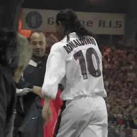 took 2 classes to finish.. #ronaldinho #barcelona #psg #gremio #brasil #zyxcba #brasil2002 #r10 