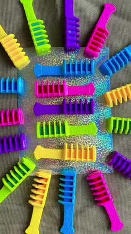5hair color comb chalk 🌸 perfect sa ating mga kikay na bagets ✨♥️ #parabenfree #haircombchalk #combchalk #comb #makeupkids #cosmetickids #fyp #fypシ #fypシ゚viral #foryourpage #5mcollection 