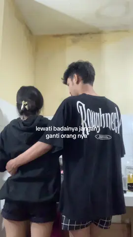 lebii baik punya seribu masala bersamanya, dibanding punya satu masalah tapi ga dengannya✨