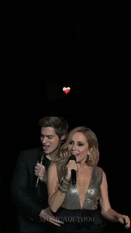 Colgando en tus manos_❤️‍🩹  Carlos Baute ft Marta Sánchez #parati #fypシ #viral #foryou #fyp #canciones #colgandoentusmanos #carlosbaute 