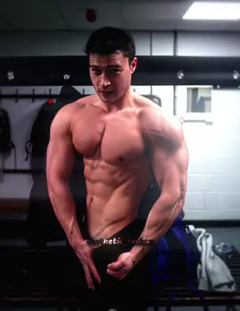 musclemaxxing 🤫💪🏻 | #chico #mog #muscle #bodybuilding #gym #edit #lookmaxing #sashko🕊🔱 #aesthetic_sashko 