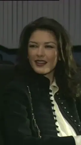 #celebritynews #celebrityinterview #90sthrowback #catherinezetajones